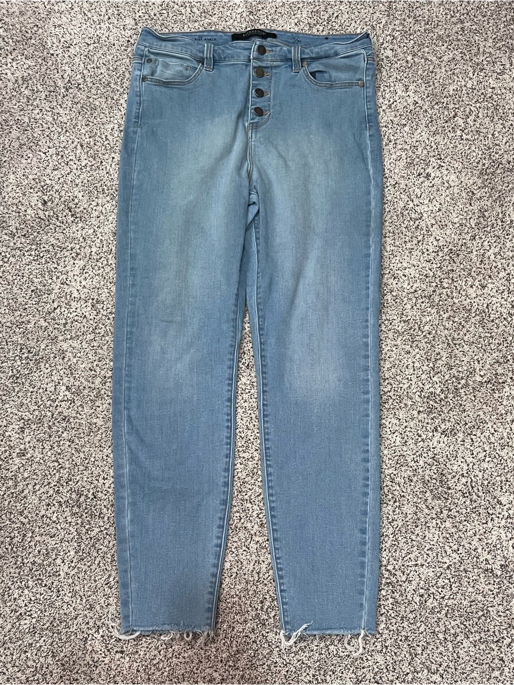 Liverpool jeans size 10 / 30 Light Blue High-Rise Button-Fly Women’s Jeans